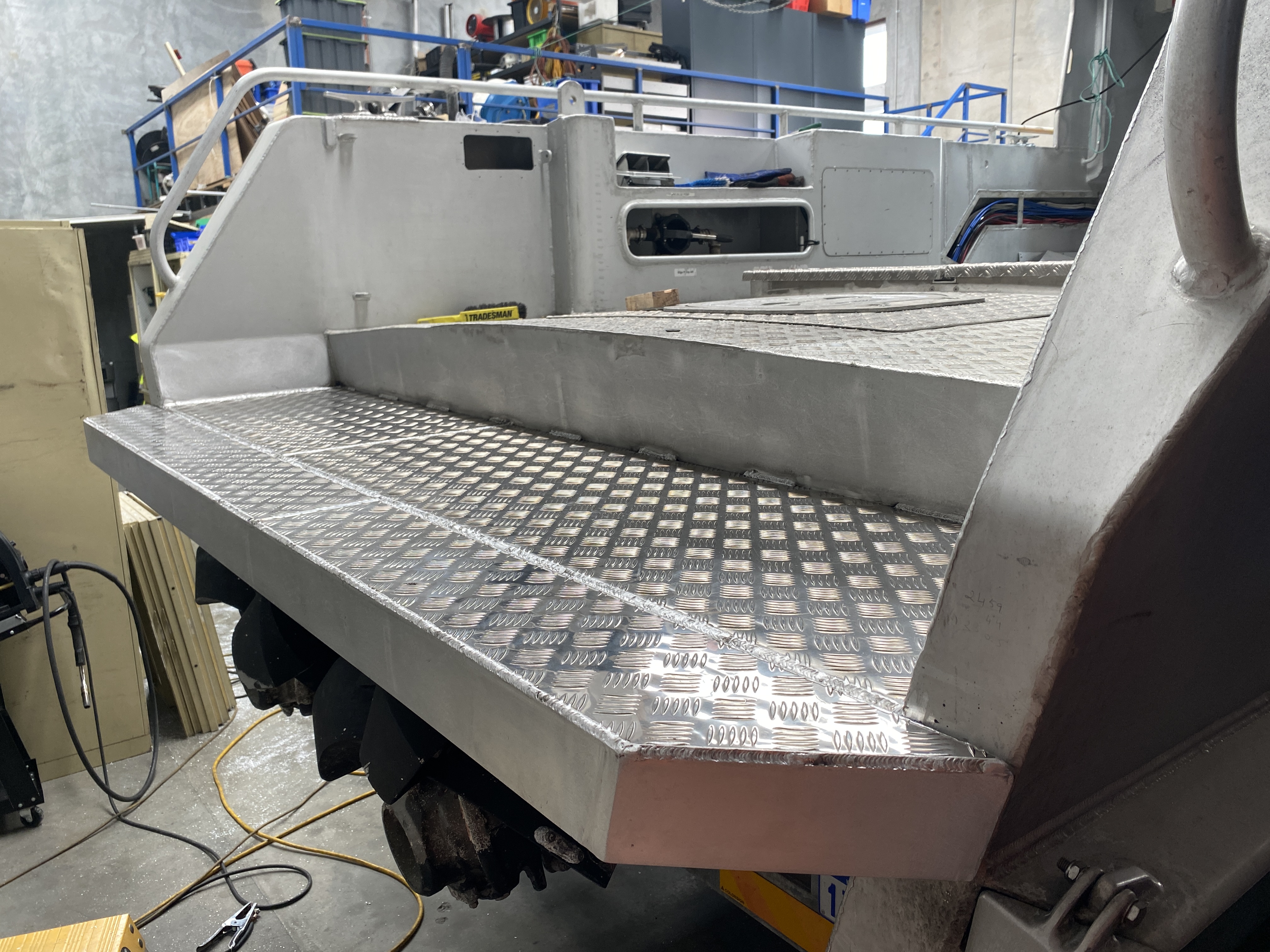 Aluminium boat platform